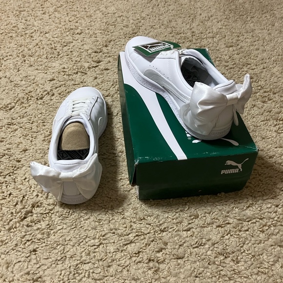 NWT and NIB Women’s Puma Basket Bow (heel) Sneakers - Picture 3 of 6